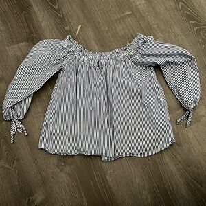 Off the shoulder 3/4 sleeve scoop neck blouse